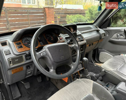 Сірий Міцубісі Паджеро, об'ємом двигуна 3.5 л та пробігом 386 тис. км за 8500 $, фото 9 на Automoto.ua