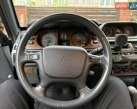 Сірий Міцубісі Паджеро, об'ємом двигуна 3.5 л та пробігом 386 тис. км за 8500 $, фото 12 на Automoto.ua