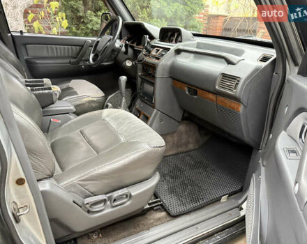 Сірий Міцубісі Паджеро, об'ємом двигуна 3.5 л та пробігом 386 тис. км за 8500 $, фото 32 на Automoto.ua