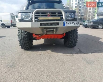 Сірий Міцубісі Паджеро, об'ємом двигуна 3.5 л та пробігом 323 тис. км за 9999 $, фото 15 на Automoto.ua