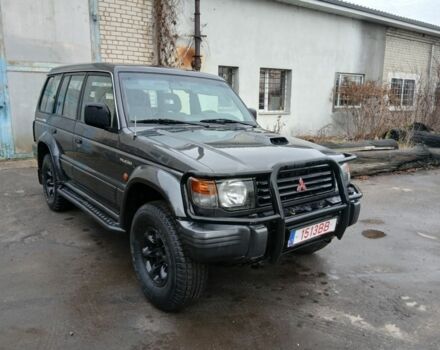 Сірий Міцубісі Паджеро, об'ємом двигуна 2.8 л та пробігом 300 тис. км за 4700 $, фото 1 на Automoto.ua
