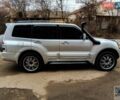 Серый Мицубиси Паджеро, объемом двигателя 3.5 л и пробегом 253 тыс. км за 7500 $, фото 1 на Automoto.ua