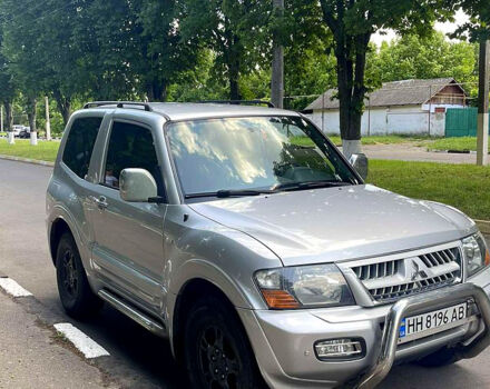 Серый Мицубиси Паджеро, объемом двигателя 3.2 л и пробегом 211 тыс. км за 9900 $, фото 3 на Automoto.ua