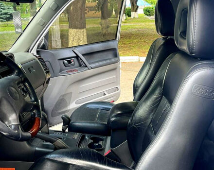 Серый Мицубиси Паджеро, объемом двигателя 3.2 л и пробегом 211 тыс. км за 9900 $, фото 4 на Automoto.ua