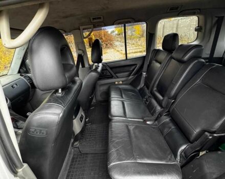 Серый Мицубиси Паджеро, объемом двигателя 3.2 л и пробегом 380 тыс. км за 5000 $, фото 11 на Automoto.ua