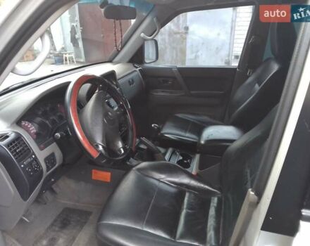 Серый Мицубиси Паджеро, объемом двигателя 3.5 л и пробегом 253 тыс. км за 7500 $, фото 5 на Automoto.ua