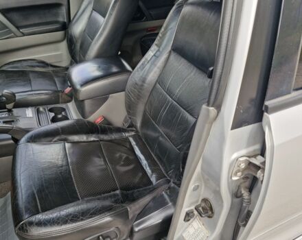 Сірий Міцубісі Паджеро, об'ємом двигуна 3.5 л та пробігом 262 тис. км за 6000 $, фото 10 на Automoto.ua