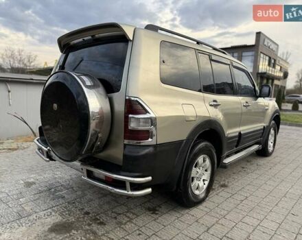 Серый Мицубиси Паджеро, объемом двигателя 3.5 л и пробегом 250 тыс. км за 6800 $, фото 2 на Automoto.ua
