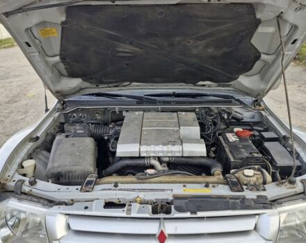 Сірий Міцубісі Паджеро, об'ємом двигуна 3.5 л та пробігом 262 тис. км за 6000 $, фото 19 на Automoto.ua