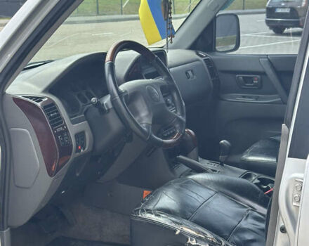 Сірий Міцубісі Паджеро, об'ємом двигуна 3.5 л та пробігом 300 тис. км за 5600 $, фото 14 на Automoto.ua