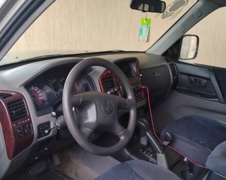 Серый Мицубиси Паджеро, объемом двигателя 3.2 л и пробегом 362 тыс. км за 4613 $, фото 5 на Automoto.ua