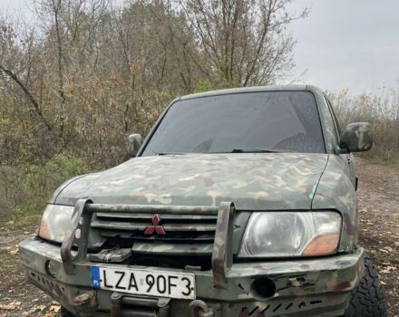 Серый Мицубиси Паджеро, объемом двигателя 3.2 л и пробегом 250 тыс. км за 4000 $, фото 1 на Automoto.ua