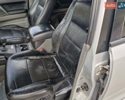 Сірий Міцубісі Паджеро, об'ємом двигуна 3.5 л та пробігом 266 тис. км за 6000 $, фото 10 на Automoto.ua