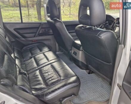 Сірий Міцубісі Паджеро, об'ємом двигуна 3.5 л та пробігом 266 тис. км за 6000 $, фото 15 на Automoto.ua