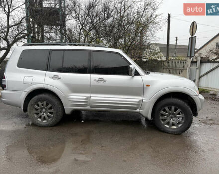 Сірий Міцубісі Паджеро, об'ємом двигуна 3.2 л та пробігом 354 тис. км за 8300 $, фото 4 на Automoto.ua