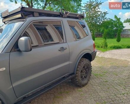 Серый Мицубиси Паджеро, объемом двигателя 3.2 л и пробегом 250 тыс. км за 16000 $, фото 2 на Automoto.ua