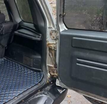 Серый Мицубиси Паджеро, объемом двигателя 1.8 л и пробегом 146 тыс. км за 4550 $, фото 5 на Automoto.ua