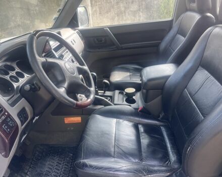 Серый Мицубиси Паджеро, объемом двигателя 3.2 л и пробегом 320 тыс. км за 5804 $, фото 5 на Automoto.ua