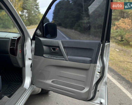 Мицубиси Паджеро 2002 в Луцке на Automoto.ua Серый Мицубиси Паджеро, объемом двигателя 3.2 л и пробегом 337 тыс. км за 8900 $, фото 17 на Automoto.ua