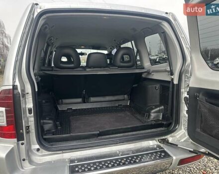 Серый Мицубиси Паджеро, объемом двигателя 3.5 л и пробегом 299 тыс. км за 6700 $, фото 34 на Automoto.ua