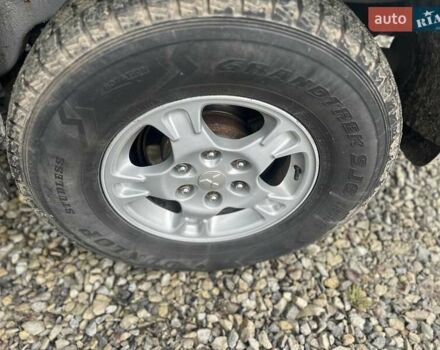 Серый Мицубиси Паджеро, объемом двигателя 3.5 л и пробегом 299 тыс. км за 6700 $, фото 42 на Automoto.ua