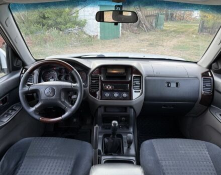 Серый Мицубиси Паджеро, объемом двигателя 3.2 л и пробегом 365 тыс. км за 5800 $, фото 7 на Automoto.ua