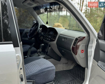 Мицубиси Паджеро 2002 в Луцке на Automoto.ua Серый Мицубиси Паджеро, объемом двигателя 3.2 л и пробегом 337 тыс. км за 8900 $, фото 16 на Automoto.ua