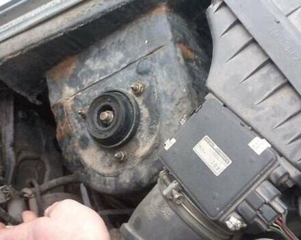 Серый Мицубиси Паджеро, объемом двигателя 1.8 л и пробегом 146 тыс. км за 4550 $, фото 15 на Automoto.ua