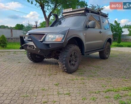 Серый Мицубиси Паджеро, объемом двигателя 3.2 л и пробегом 250 тыс. км за 16000 $, фото 1 на Automoto.ua