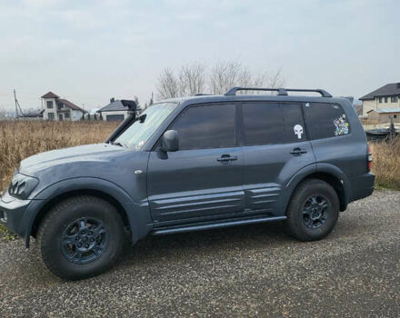 Серый Мицубиси Паджеро, объемом двигателя 3.2 л и пробегом 268 тыс. км за 6800 $, фото 2 на Automoto.ua