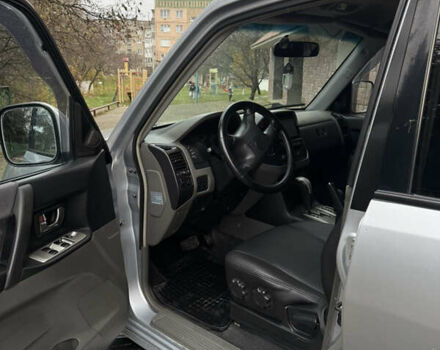 Серый Мицубиси Паджеро, объемом двигателя 3.2 л и пробегом 481 тыс. км за 7300 $, фото 12 на Automoto.ua