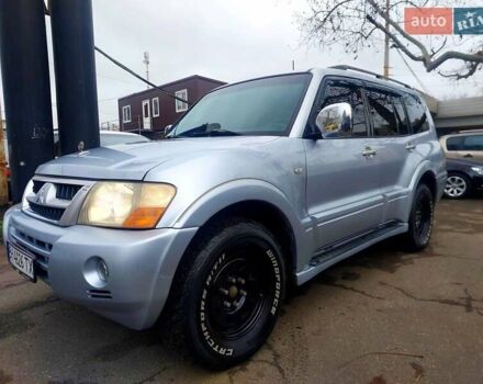 Серый Мицубиси Паджеро, объемом двигателя 3 л и пробегом 387 тыс. км за 5999 $, фото 1 на Automoto.ua