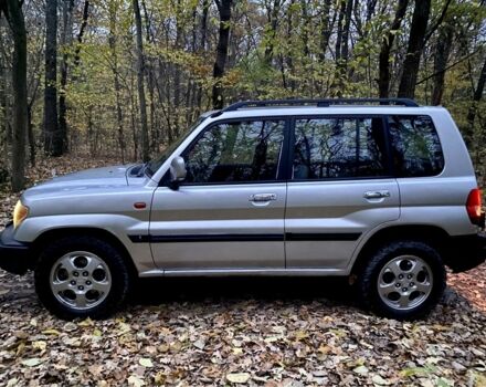 Серый Мицубиси Паджеро, объемом двигателя 2 л и пробегом 260 тыс. км за 4500 $, фото 1 на Automoto.ua