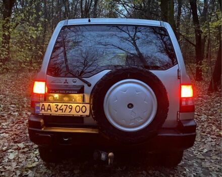 Серый Мицубиси Паджеро, объемом двигателя 2 л и пробегом 260 тыс. км за 4500 $, фото 3 на Automoto.ua