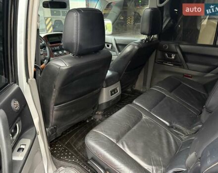 Серый Мицубиси Паджеро, объемом двигателя 3.5 л и пробегом 395 тыс. км за 5999 $, фото 41 на Automoto.ua