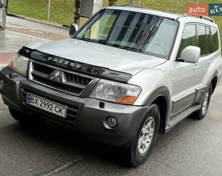 Серый Мицубиси Паджеро, объемом двигателя 3.5 л и пробегом 395 тыс. км за 5999 $, фото 2 на Automoto.ua