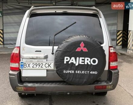Серый Мицубиси Паджеро, объемом двигателя 3.5 л и пробегом 395 тыс. км за 5999 $, фото 23 на Automoto.ua