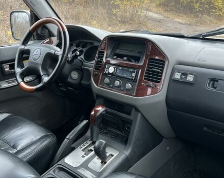 Сірий Міцубісі Паджеро, об'ємом двигуна 3.2 л та пробігом 333 тис. км за 4550 $, фото 4 на Automoto.ua