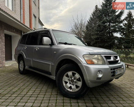 Серый Мицубиси Паджеро, объемом двигателя 3.2 л и пробегом 481 тыс. км за 7300 $, фото 4 на Automoto.ua