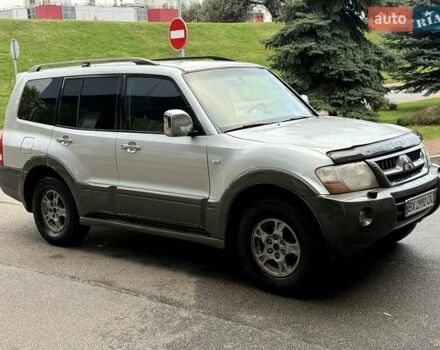 Серый Мицубиси Паджеро, объемом двигателя 3.5 л и пробегом 395 тыс. км за 5999 $, фото 1 на Automoto.ua