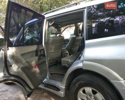 Серый Мицубиси Паджеро, объемом двигателя 3 л и пробегом 315 тыс. км за 9800 $, фото 8 на Automoto.ua