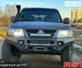 Сірий Міцубісі Паджеро, об'ємом двигуна 3.2 л та пробігом 450 тис. км за 10000 $, фото 1 на Automoto.ua
