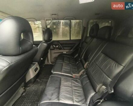 Серый Мицубиси Паджеро, объемом двигателя 3.5 л и пробегом 290 тыс. км за 7500 $, фото 8 на Automoto.ua