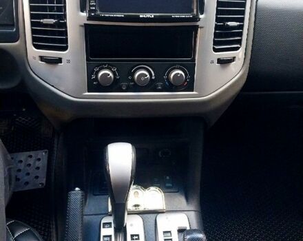 Серый Мицубиси Паджеро, объемом двигателя 3.2 л и пробегом 450 тыс. км за 9999 $, фото 5 на Automoto.ua