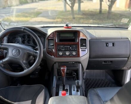 Серый Мицубиси Паджеро, объемом двигателя 3.2 л и пробегом 537 тыс. км за 5159 $, фото 10 на Automoto.ua