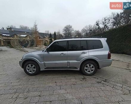 Серый Мицубиси Паджеро, объемом двигателя 3.5 л и пробегом 290 тыс. км за 7500 $, фото 3 на Automoto.ua