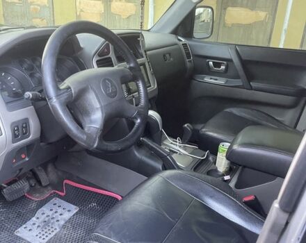 Сірий Міцубісі Паджеро, об'ємом двигуна 3.2 л та пробігом 370 тис. км за 6600 $, фото 3 на Automoto.ua