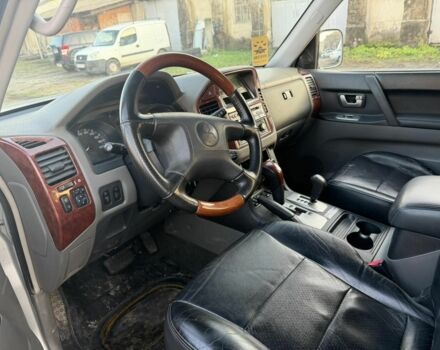 Серый Мицубиси Паджеро, объемом двигателя 3.2 л и пробегом 268 тыс. км за 4200 $, фото 6 на Automoto.ua