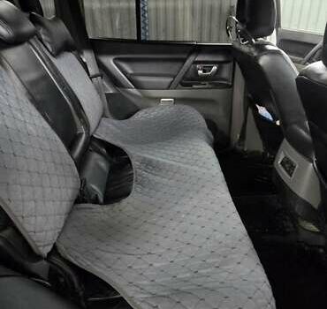 Сірий Міцубісі Паджеро, об'ємом двигуна 3.2 л та пробігом 346 тис. км за 9000 $, фото 13 на Automoto.ua