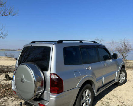 Сірий Міцубісі Паджеро, об'ємом двигуна 3.5 л та пробігом 200 тис. км за 7350 $, фото 3 на Automoto.ua